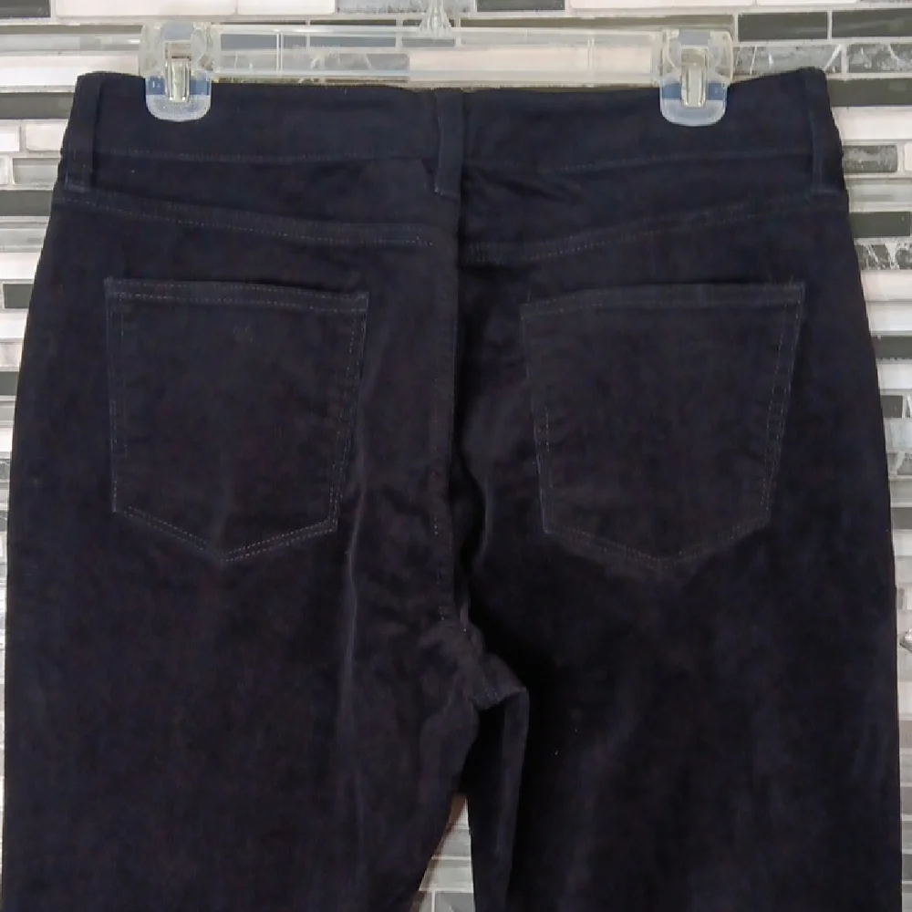 St. John's Bay Womens 10 Mid Rise Black Corduroy Slim Straight Pants Academia - Picture 9 of 13